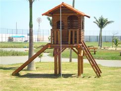 Parques Infantil no Leblon Rio de Janeiro Parquinho Madeira