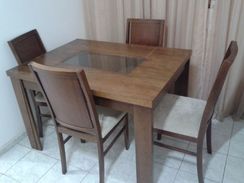 Fotos Similares: Mesa para Refeição + 4 Cadeiras 