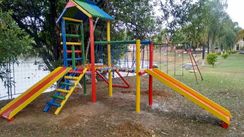 Playground Casinha de Eucalipto Tratado