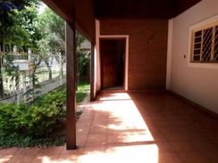 Vendo Excelente Casa com 900 Metros Quadrado de Terreno nas