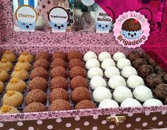 ***aprenda a Trabalhar com Brigadeiros Gourmet***