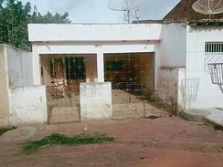 Fotos Similares: Casa à Venda com 2 Quartos em Gravatá 