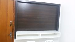 Mesa com 4 Cadeiras, Armário de Cozinha, Rack p/ TV de Parede