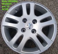 Fotos Similares: 4 Rodas Original Peugeot - 15x6 - 4x108 