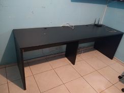 Mesa de Escritório e Gaveteiro Preto Usado