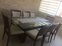 Mesa com 8 Cadeiras Novos