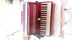 Acordeon.sanfona Vermelha Muito Linda,80 Baixos,marca Prince