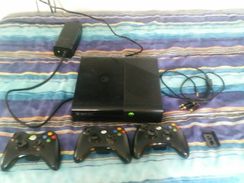 Barbada Xbox360 + 8 Jogos Originais