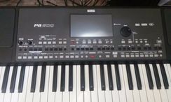 Teclado Korg Pa600