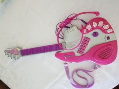 Guitarra da Barbie