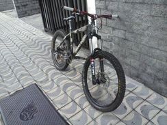 Vendo Bike de Downhill da Bomb