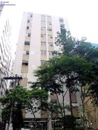 Vende Apartamento no Bairro do Itaim Prédio com 4 Aptos. por