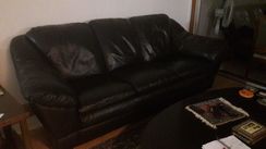 Sofa em Couro Legitimo