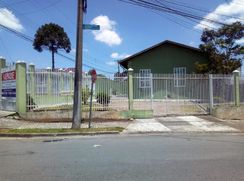 Imóvel de Esquina com Ampla área de Estacionamento