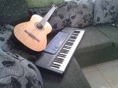 Violão Gianini e Teclado Cassio