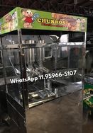 Carrinho de Churros com Três Doceiras Masseira