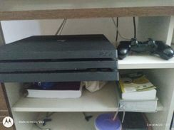 Playstation 4 Pro e TV 49 4k Uf6900