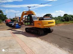 Escavadeira Komatsu Pc200