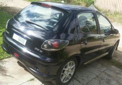 Peugeot 206 Hatch. Feline 1.6 16v 2005