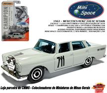 Matchbox 1962 Mercedes Benz 220 SE Sedan 1/64