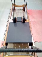 Aparelho para Pilates Reformer Marca Metalife com Prancha de Salto