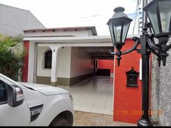 Fotos Similares: Casa em Conjunto para Venda -550.00,00- 4 Quartos 