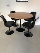 Conjunto Mesa + 4 Cadeiras Saarinen Tulipa