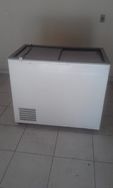 Vende-se Freezer