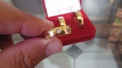 Par de Aliança 6mm com Pedra na Feminina Banhada a Ouro 18k em Aliança