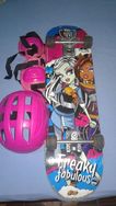 Skate Monster High com Kit de Segurança