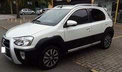 Toyota Etios Cross Branco Perolizado 2017 Tirei na Noma de Maringa 15k