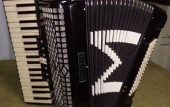 Acordeon Michael 80 Baixos Preto