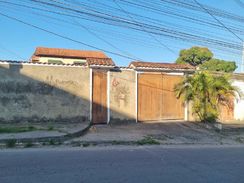 Fotos Similares: Casa Sobrado com 2 Quartos Sala Cozinha Banheiro área de Ser 