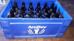 Engradado de Cerveja 300 ML Azul Ambev com 24 Garrafas de Vidro Marrom