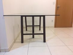 Mesa com Tampo de Vidro