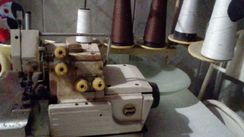 Máquina Overlock