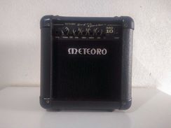 Cubo Guitarra Meteoro Mg10