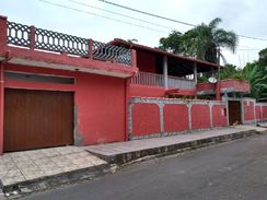 Casa a 500 Metros da Praia com Piscina Excelente