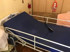 Fotos Similares: Vendo Cama Hospitalar Elétrica 3 Movimentos 