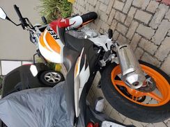 Moto Honda CB 300 Repsol 2014