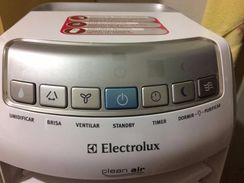 Dois por 500,00 !!!climatizador Electrolux Frio Display Digital e Função Climatizar Cl07f