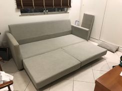 Sofá Cama 4 Lugares - R$ 500,00