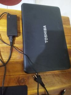 Notebook com 8gb de Ram e 120 GB Hd Ssd. Amd 1.4 Ghz