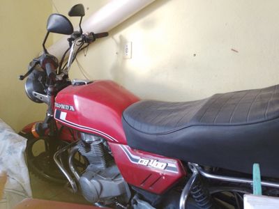 Moto Honda CB 400 Ano 83
