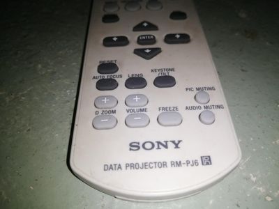 Controle Remoto para Projetores Sony Rm-pj6 com Bateria