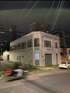 Prédio com 8 Dormitórios à Venda, 404 m2 por RS 1.300.000,00 - Centro - Manaus-am
