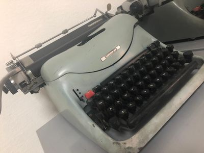 Máquina Escrever Antiga