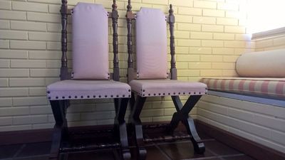 Vendo 6 Cadeiras Estilo Colonial de Madeira Maciça