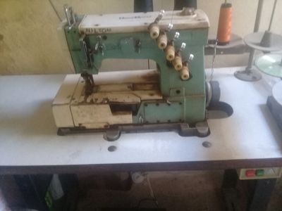 Máquina de Costura Galoneira Indústrial