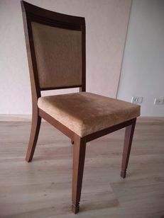 Jogo de Mesa com Cadeiras